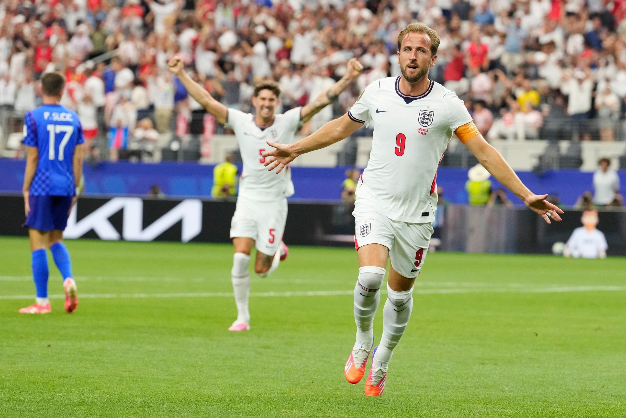 Harry Kane marcó un doblete para Inglaterra