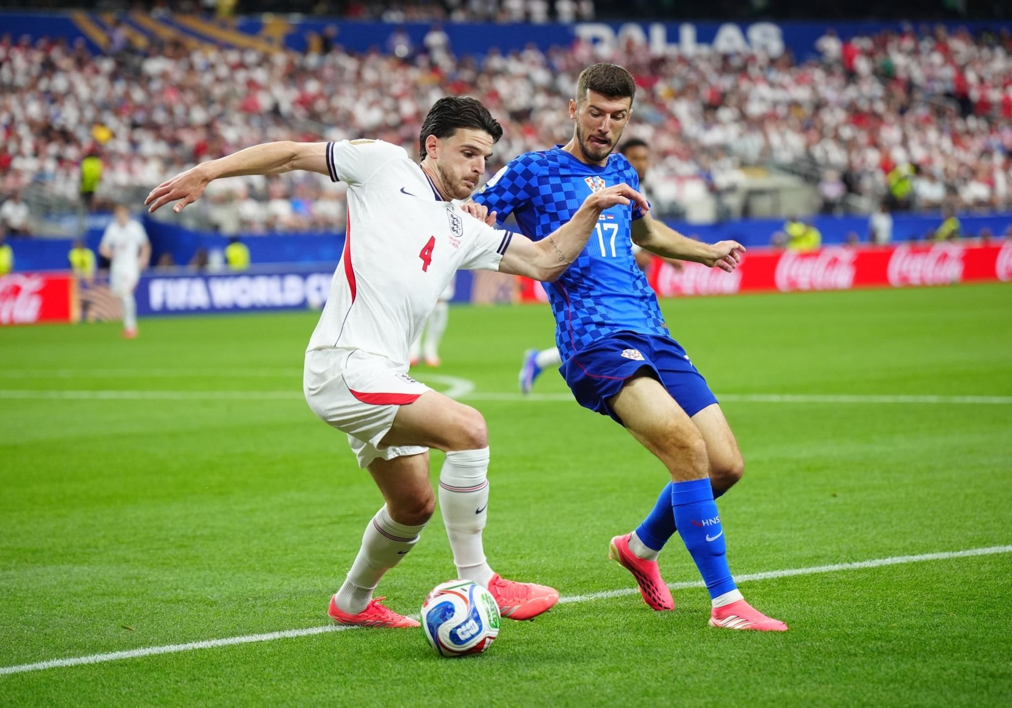 Declan Rice ante Petar Sucic