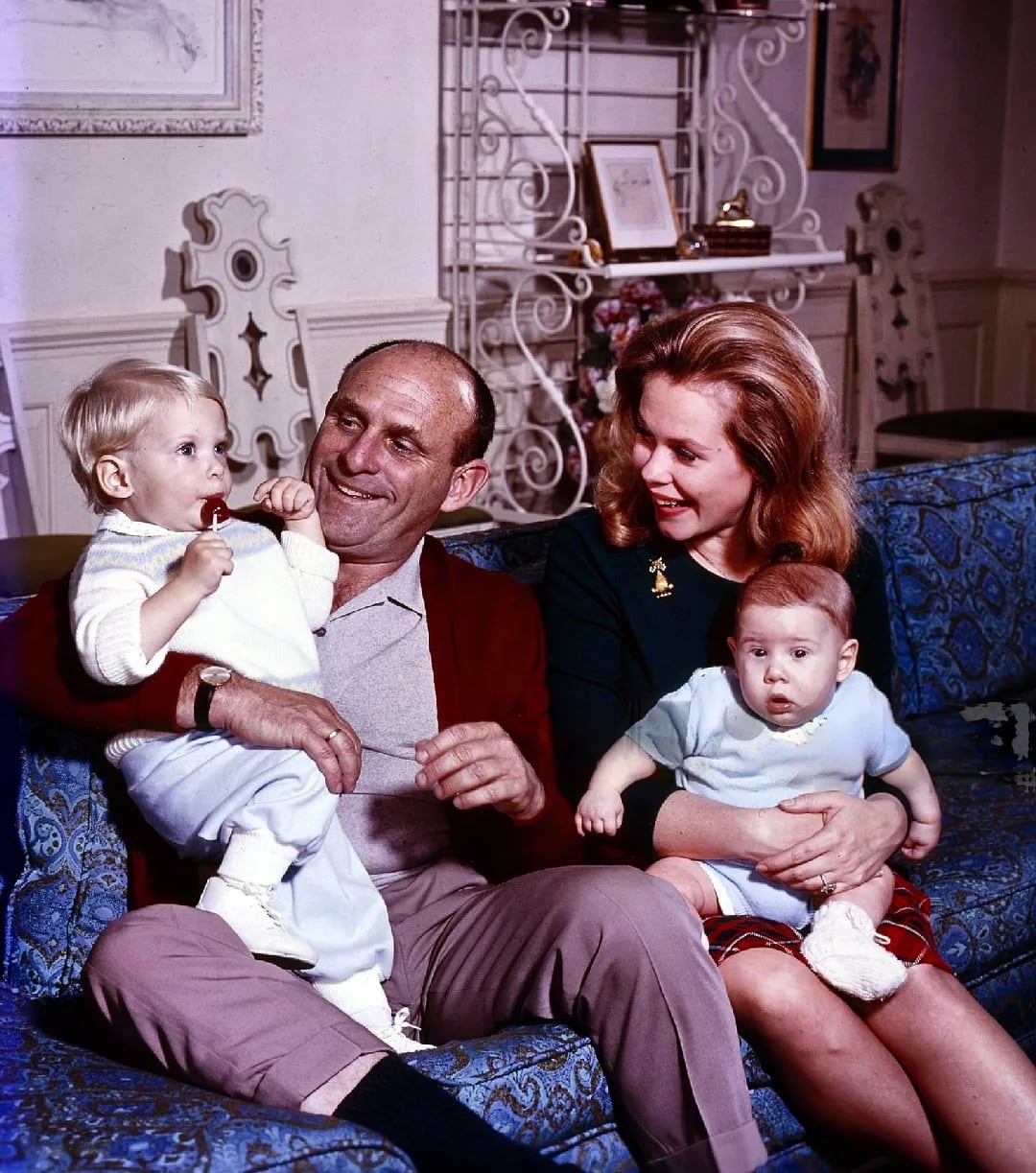 Elizabeth y William junto a sus hijos Robert y William Jr. (Foto: Instagram/@infinityelizabethmontgomery)