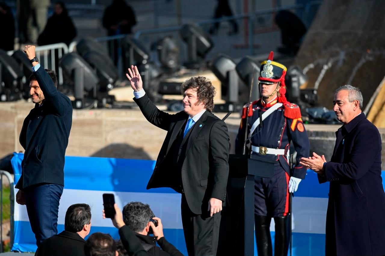 El presidente Javier Milei en el acto por el Día de la Bandera, en Rosario