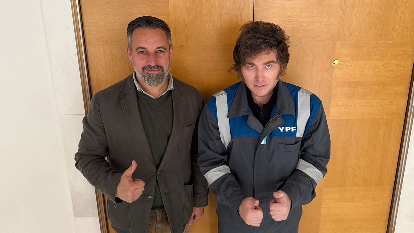 Durante su gira, Javier Milei mantuvo un encuentro con el líder de VOX, Santiago Abascal(Foto: Archivo/Presidencia)