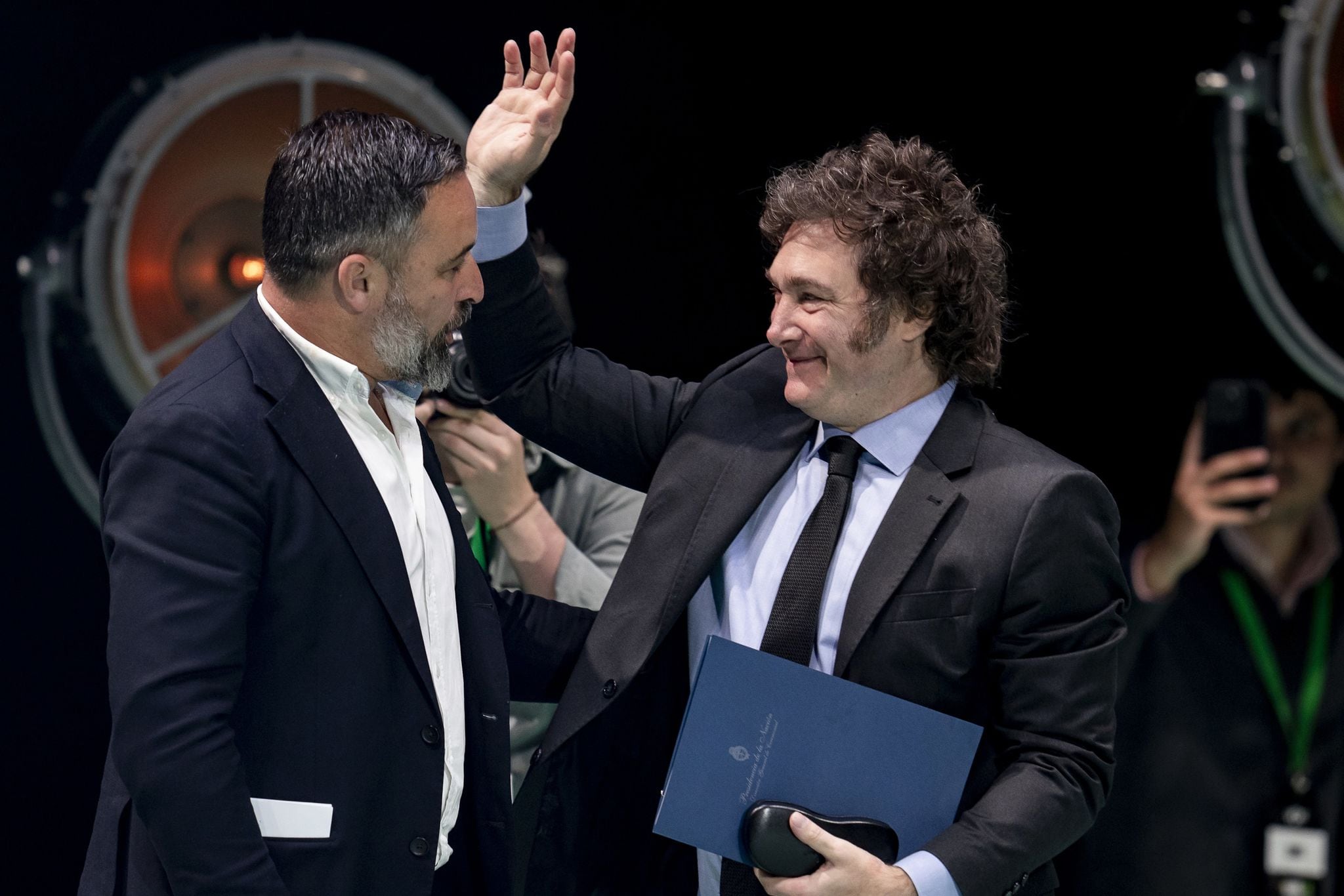 Javier Milei con Santiago Abascal, el líder de Vox