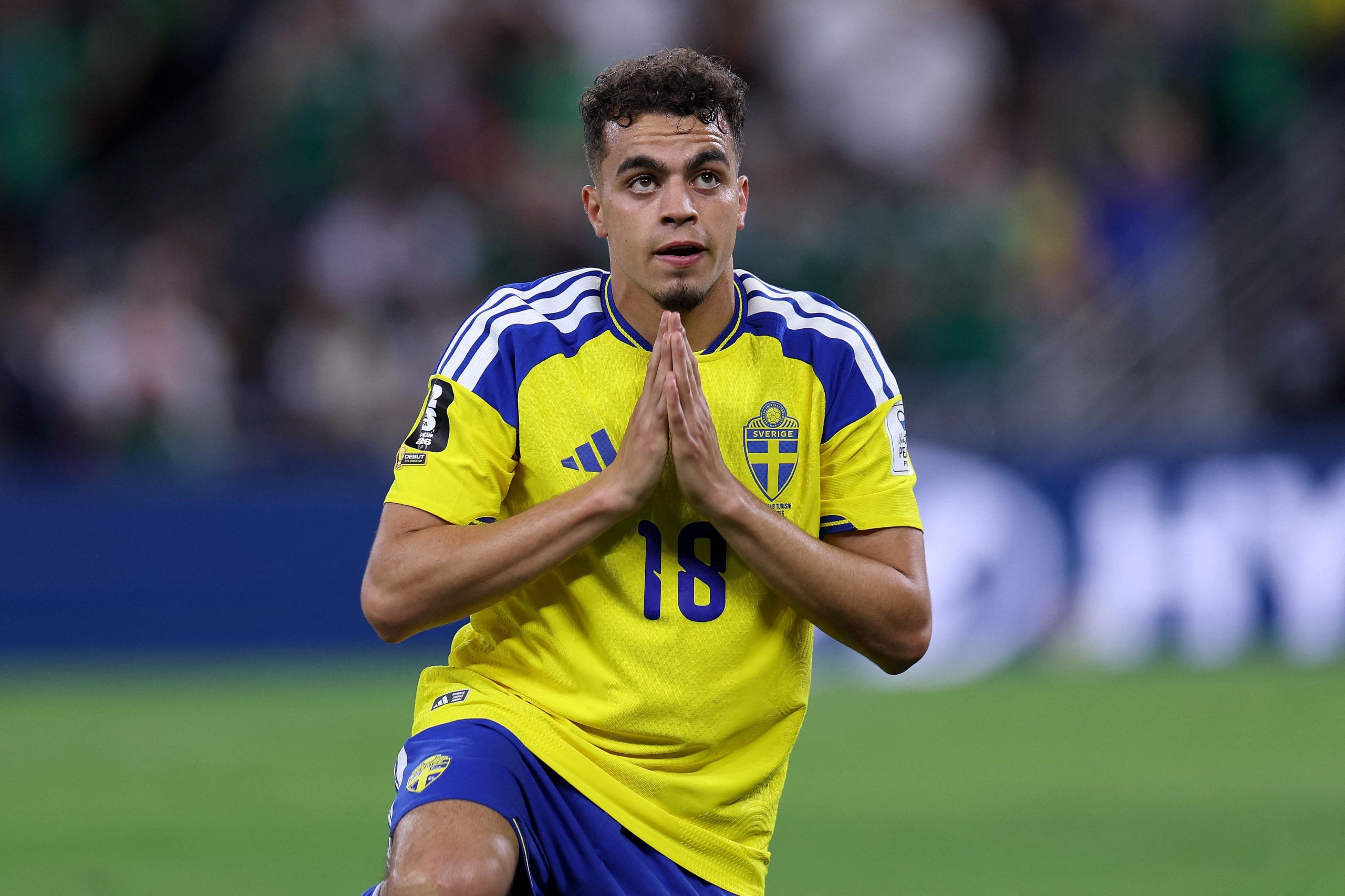 Por qué Yasin Ayari no celebró el primer gol de Suecia y pidió perdón en la goleada sobre Túnez.
