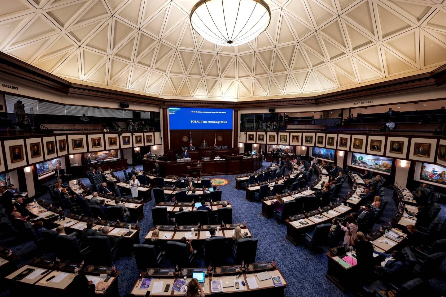 Ayer comenzó la sesión especial para debatir el plan del gobernador Ron DeSantis sobre los impuestos a la propiedad