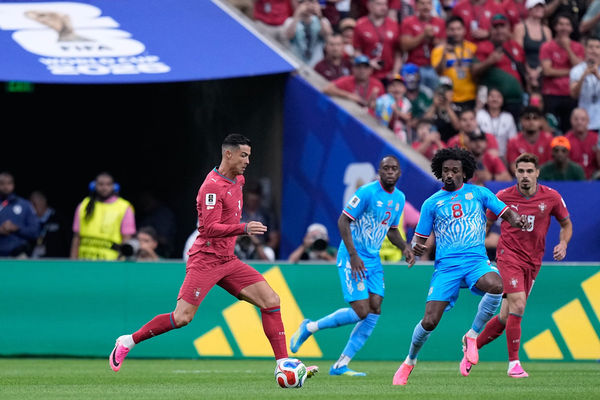 Portugal juega bien y derrota a RD Congo