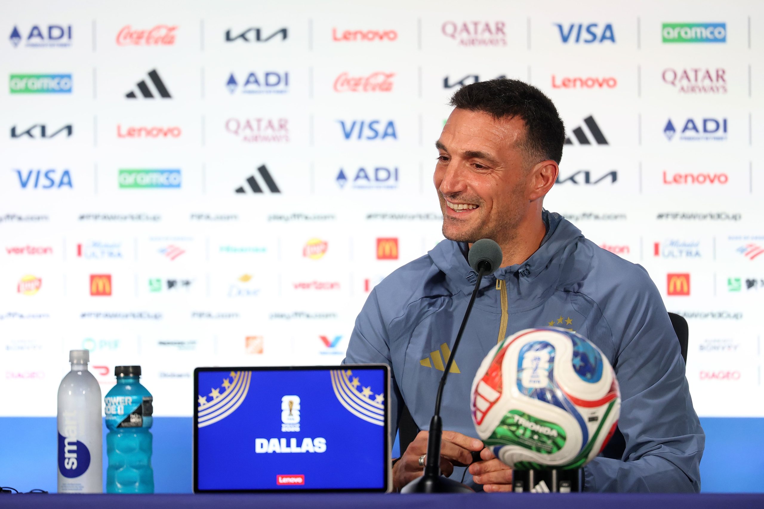 Este viernes, Lionel Scaloni llevó a cabo una conferencia de prensa en la previa del partido contra la selección de Jordania (Foto: Stacy Revere/Getty Images)
