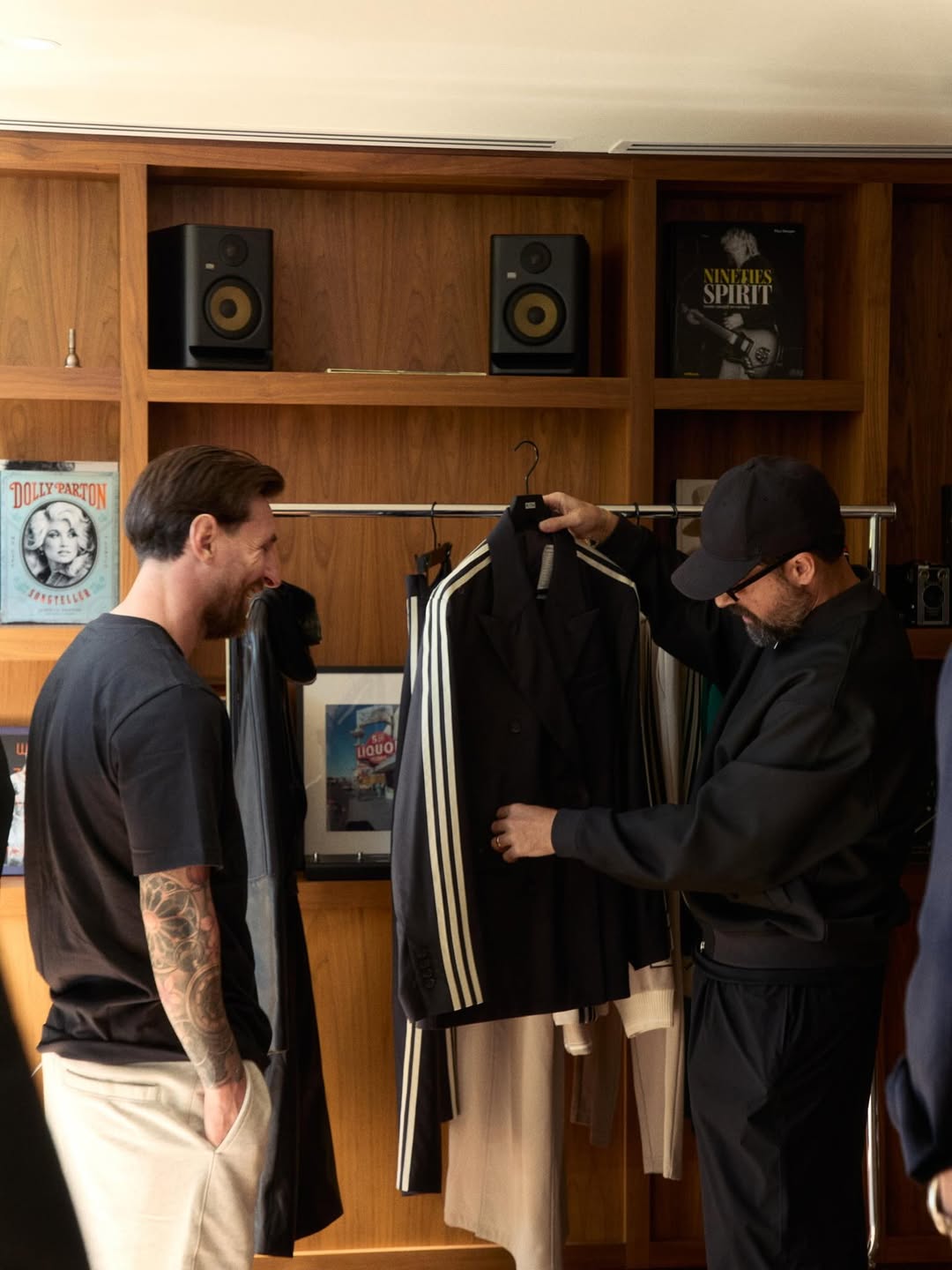 Lionel Messi se involucró en el proceso de diseño de la cápsula. (Foto: Kith/@ronniefieg)