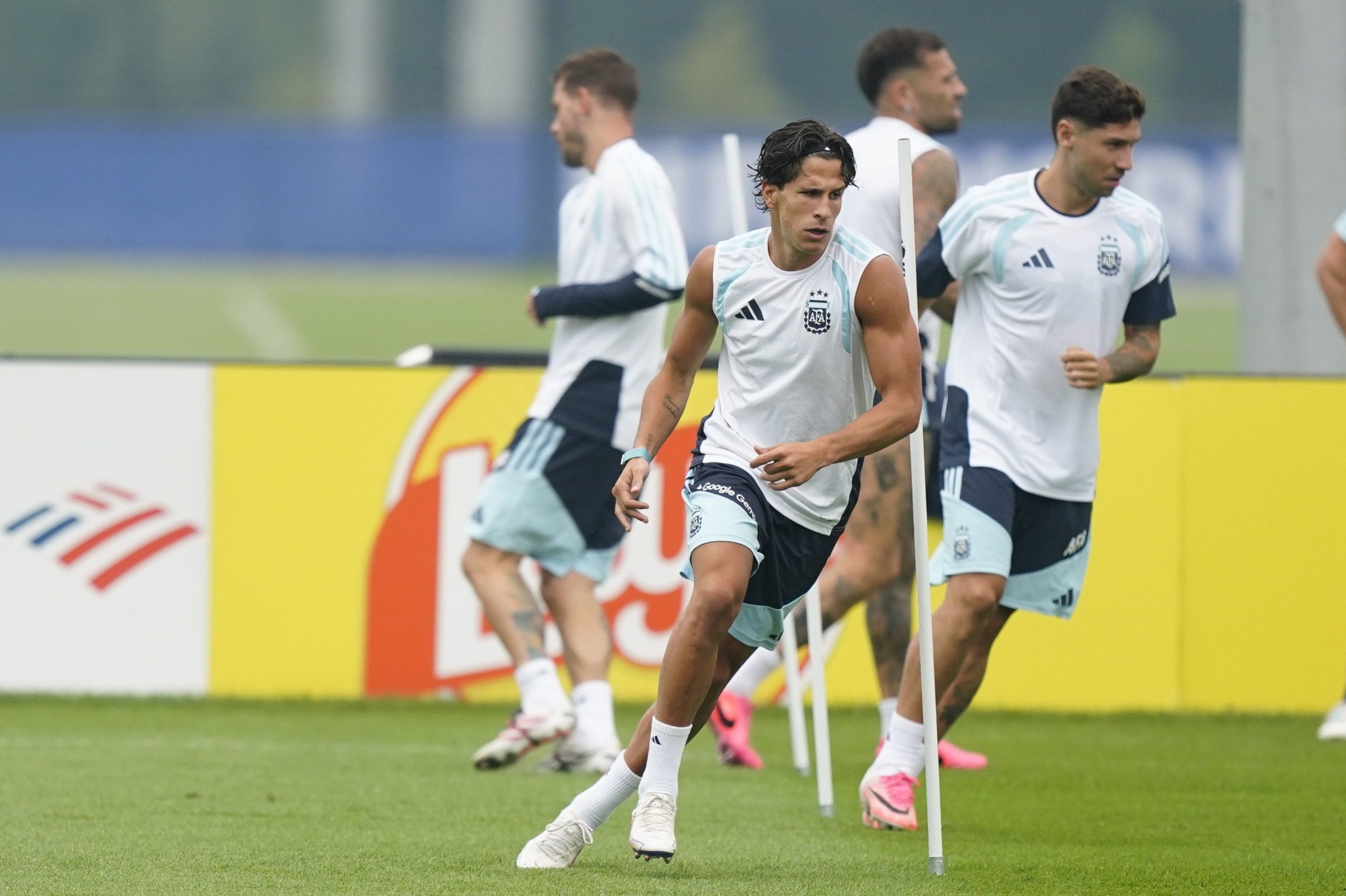 La selección argentina entrena en Nueva Jersey tras el triunfo en la semifinal ante Inglaterra