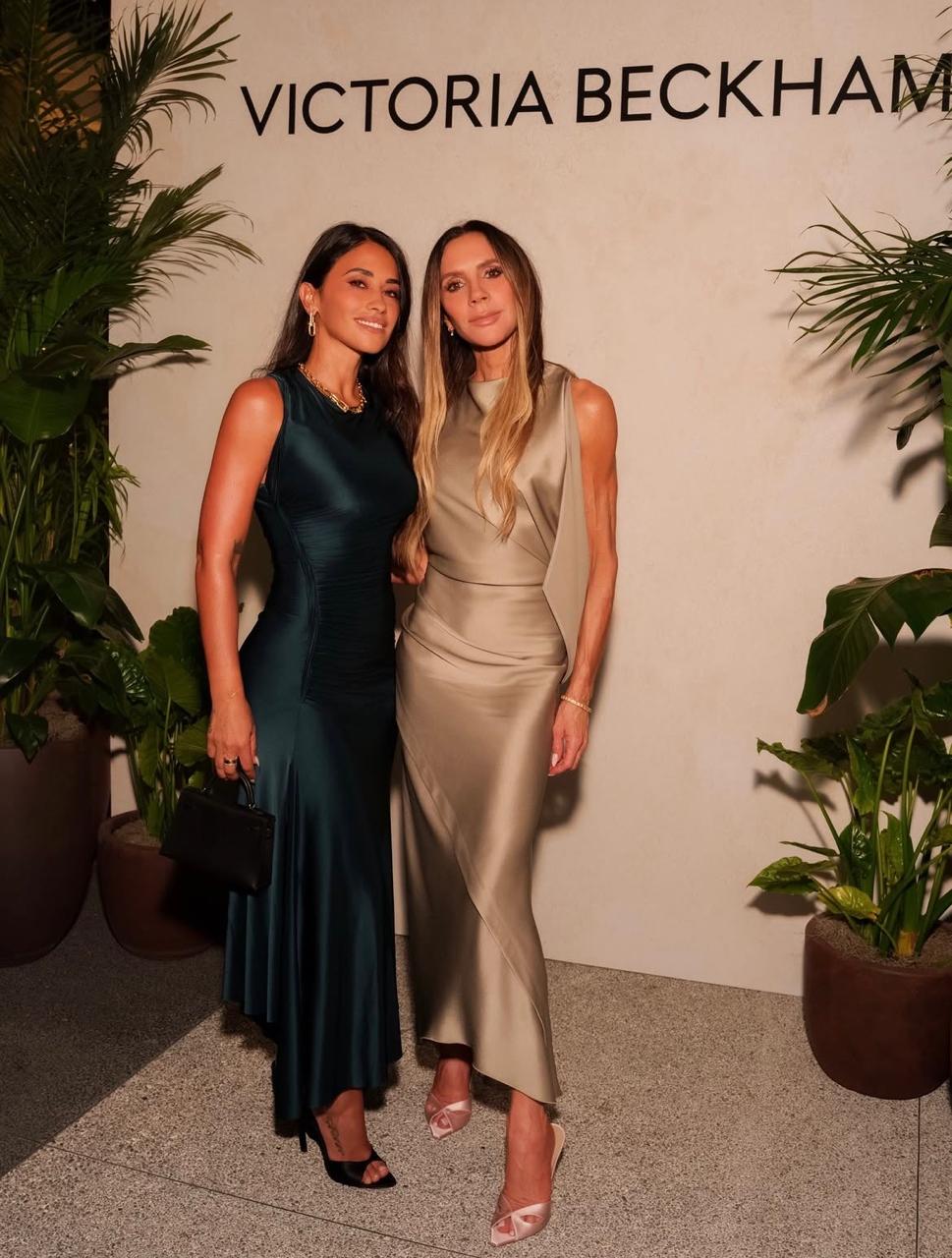 Madame Messi y Madame Beckham con looks minimal de noche. (Foto: @antonelaroccuzzo)
