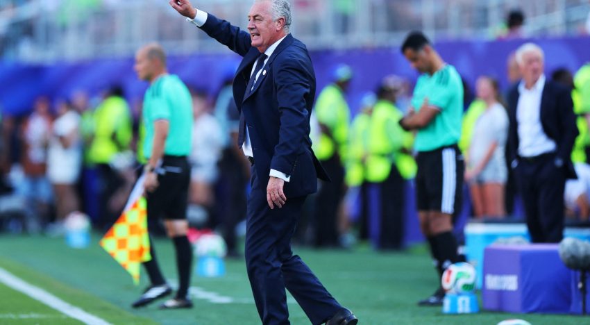 Video: así se retiró Gustavo Alfaro del campo de juego tras la eliminación de la Selección de Paraguay en el Mundial 2026