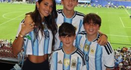 De Antonela Roccuzzo a Valu Cervantes: los looks de las mujeres de la Selección para alentar a la Scaloneta