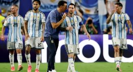 La broma de Lionel Messi cuando los jugadores de Cabo Verde lo esperaron para sacarse fotos tras el partido