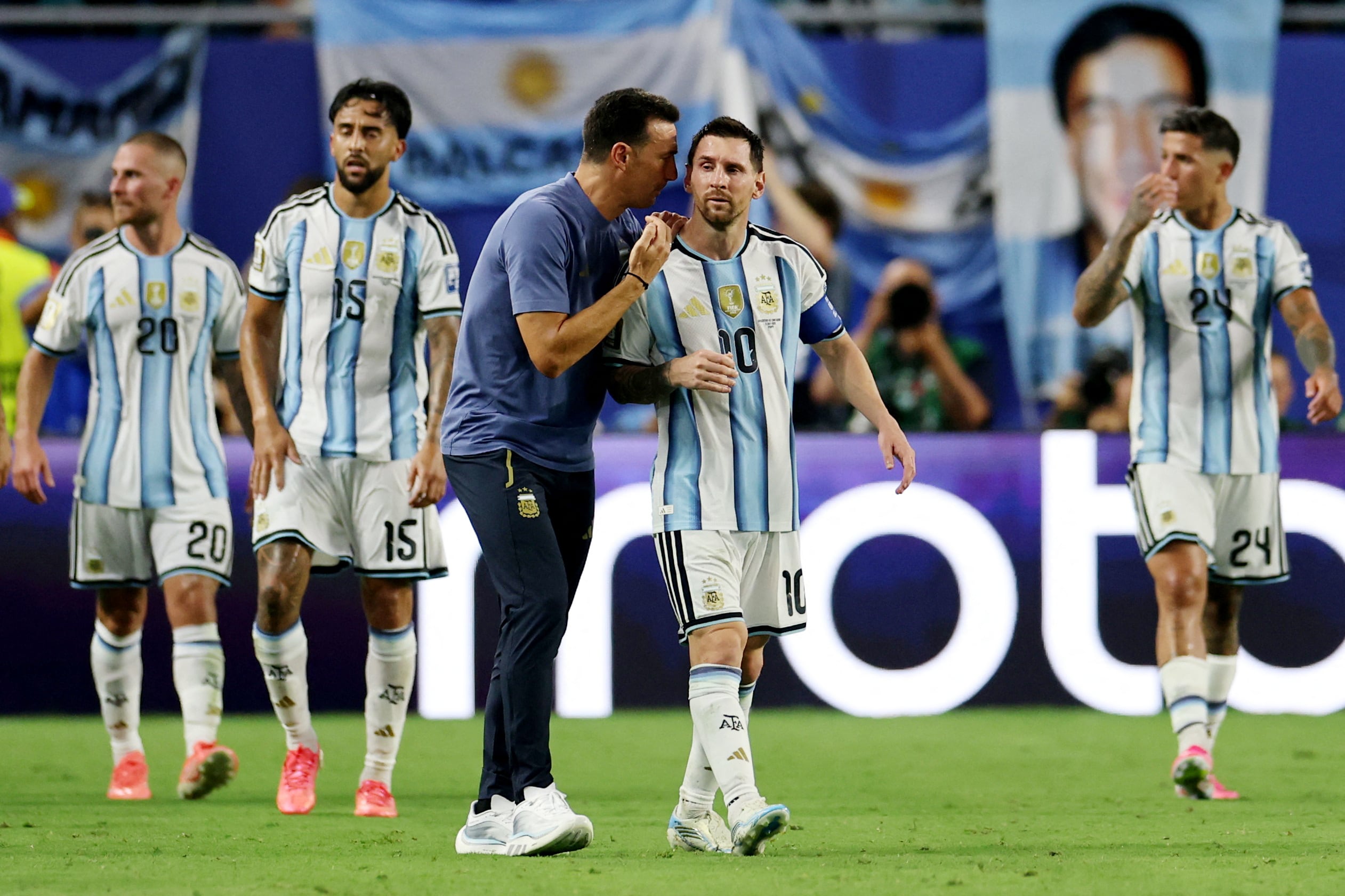 La Selección argentina sufrió pero avanzó. En octavos de final se enfrentará a Egipto. (Foto: REUTERS)
