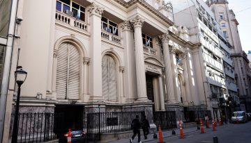 Siete reformas y una nueva batalla: por qué Milei va por la Carta Orgánica del Banco Central