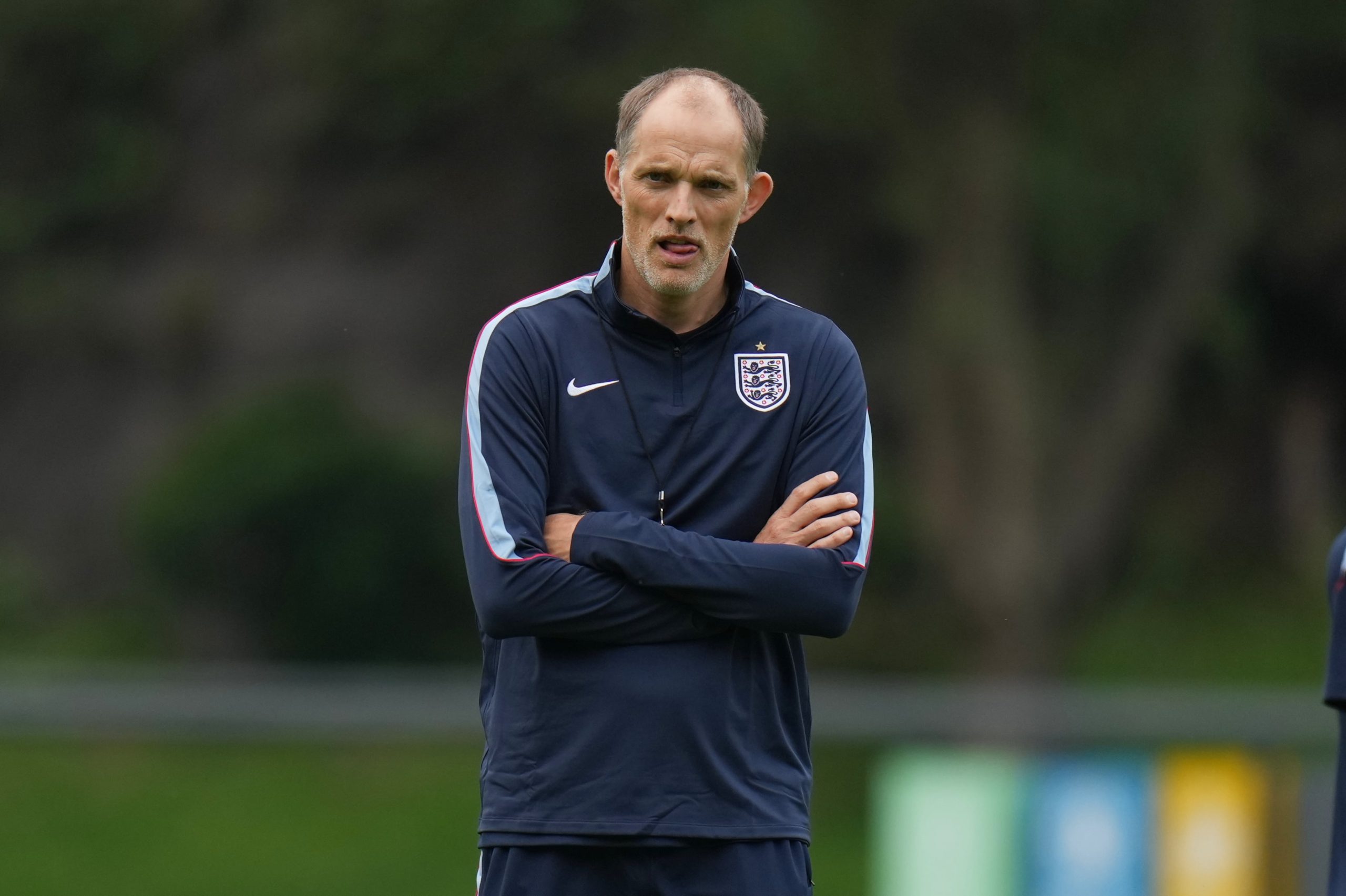 El entrenador de Inglaterra, Thomas Tuchel, dirige un entrenamiento en Ciudad de México, el sábado 4 de julio de 2026 (AP Foto/Eduardo Verdugo)
