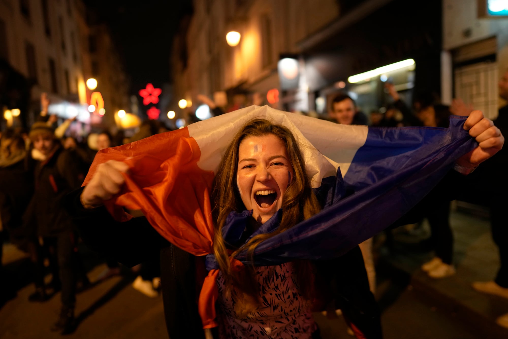 París se blinda para Francia-Marruecos por temor a incidentes.