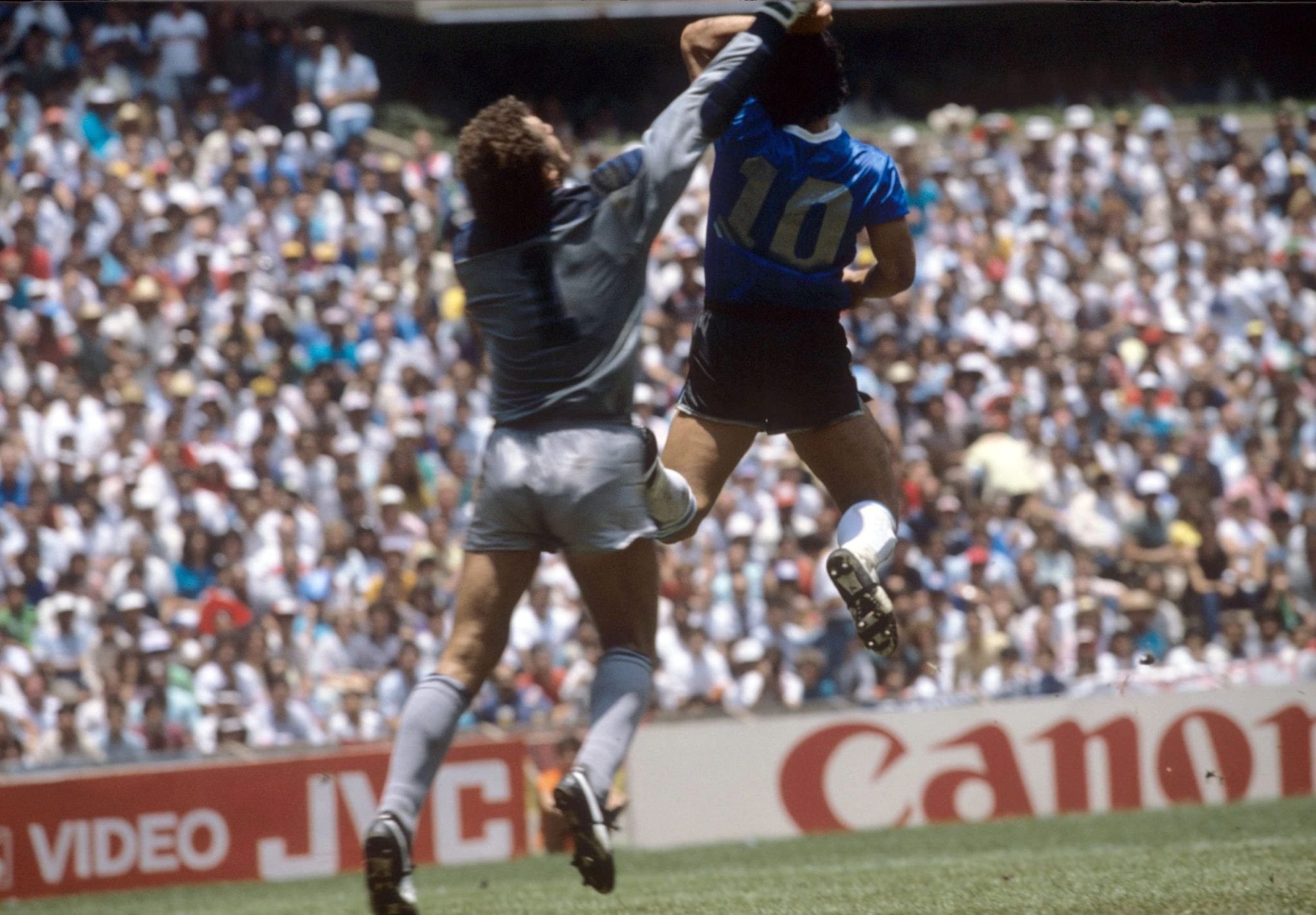 Diego Maradona en el gol La Mano de Dios