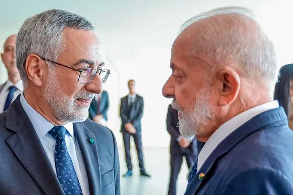 Lula se reunió con el embajador de Brasil en la Argentina y demora su regreso para “evaluar” la relación.