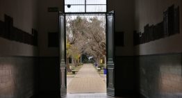 Joya patrimonial: el colegio de 114 años fundado por un filántropo en su castillo, con dos museos, teatro y egresados famosos