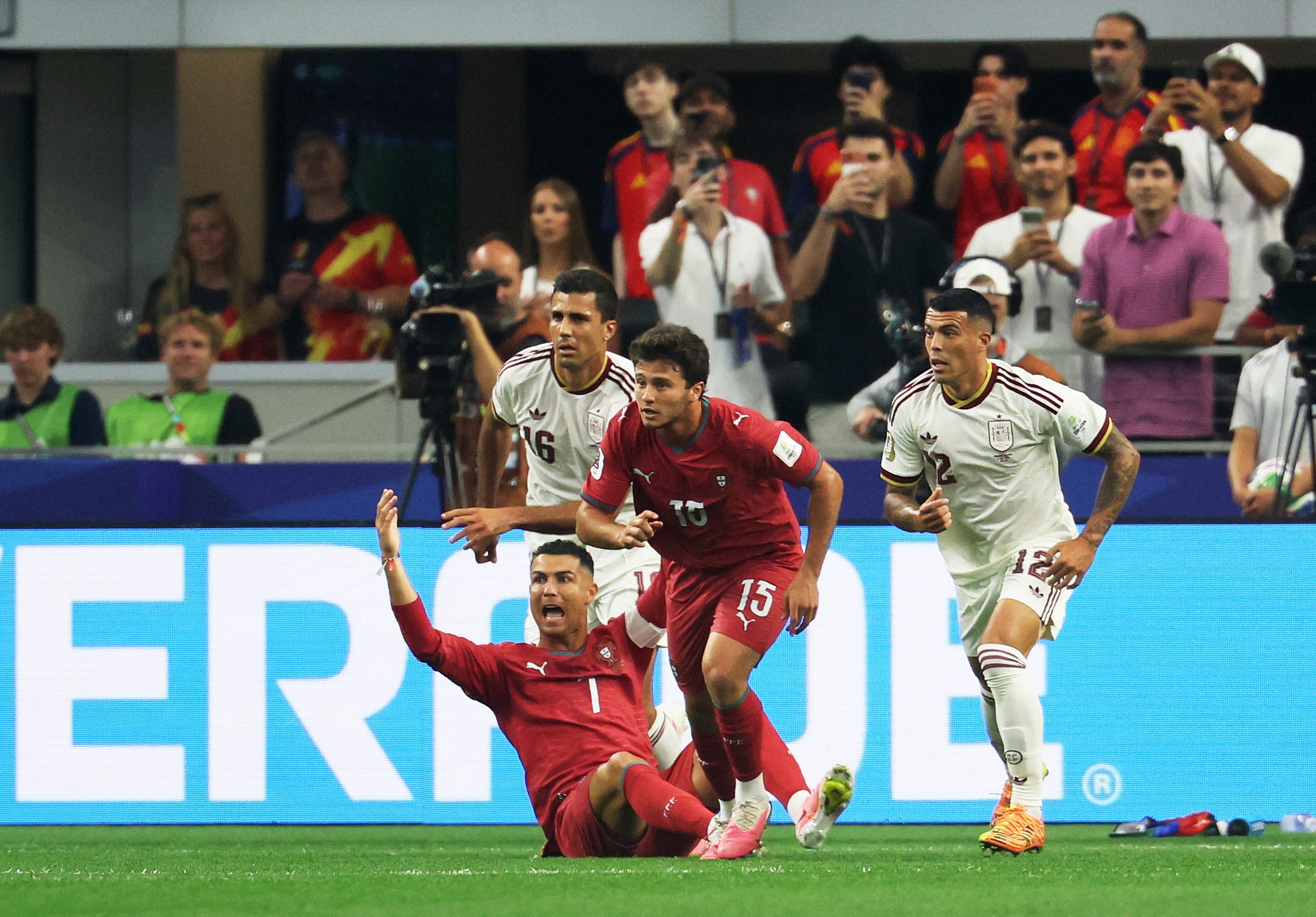 Portugal vs España por los octavos de final del Mundial 2026 del 2026.