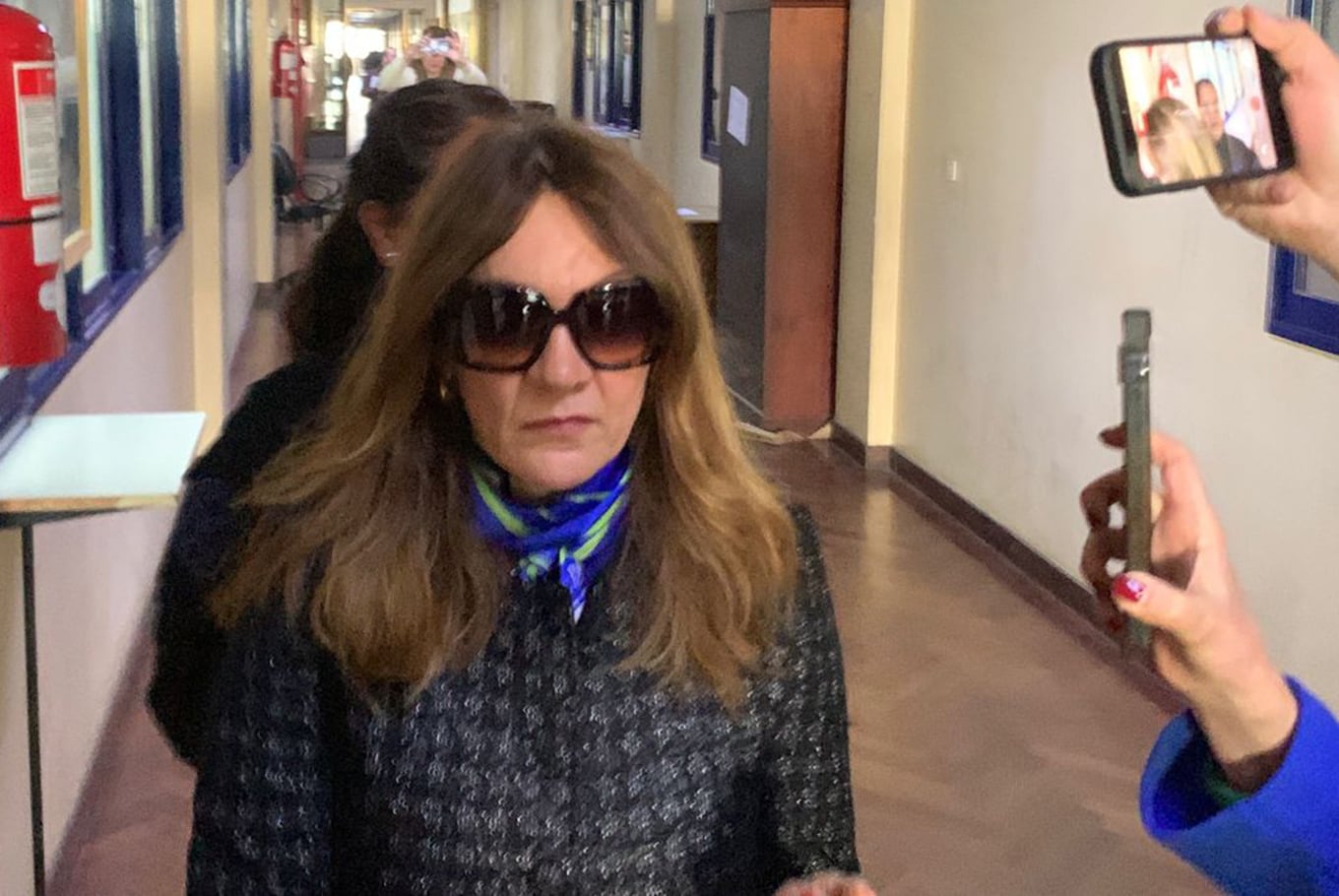 Gisela Kocsis llega a declarar a la fiscalía de Gerardo Pollicita, en los tribunales de Comodoro Py