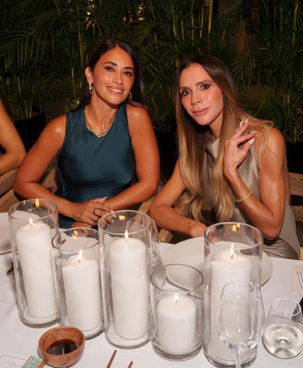 Antonela Roccuzzo fue la invitada especial de Victoria Beckham en Miami. (Foto: @victoriabeckham)