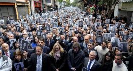 Duro reclamo del titular de la AMIA a la Justicia en el acto por los 32 años del atentado: “Es incomprensible esta lentitud”