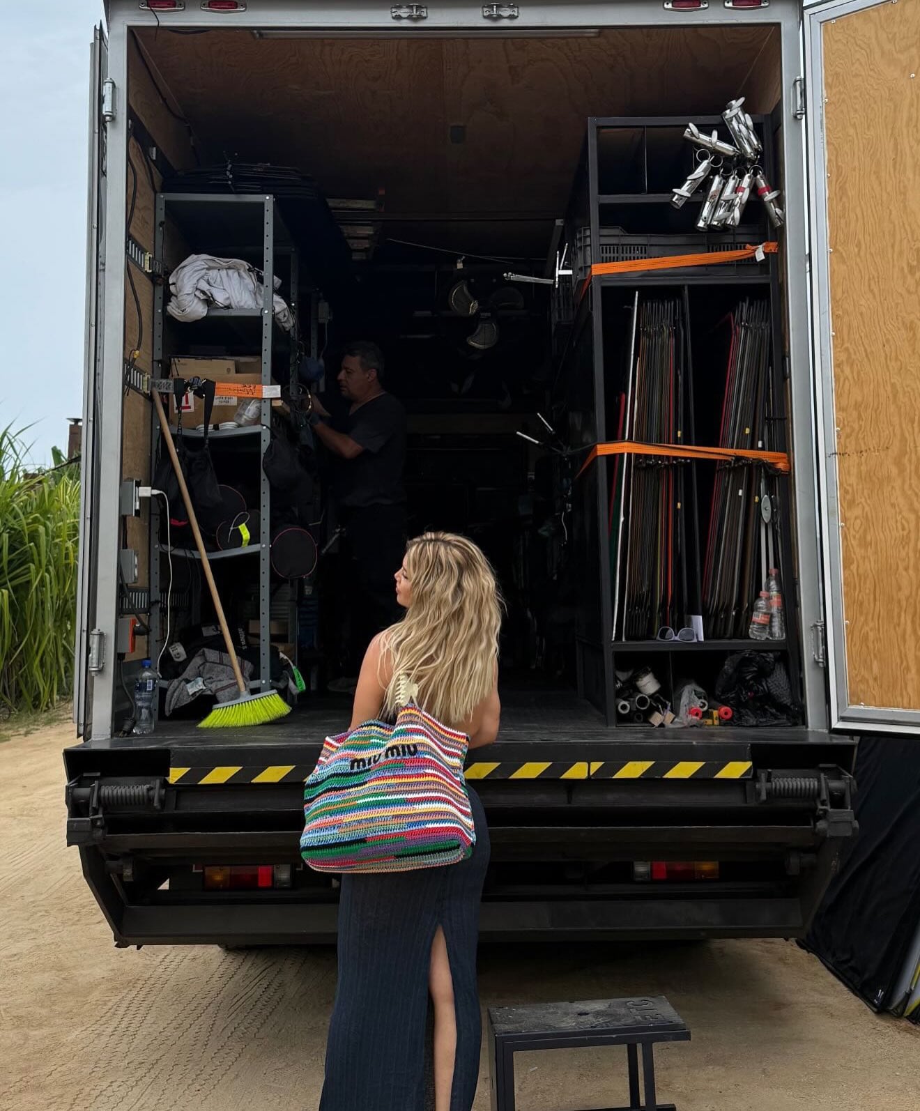 Wanda Nara deslumbró con vestidos de elegancia magnética y apuestas en bikinis animal print Foto: @wanda_nara