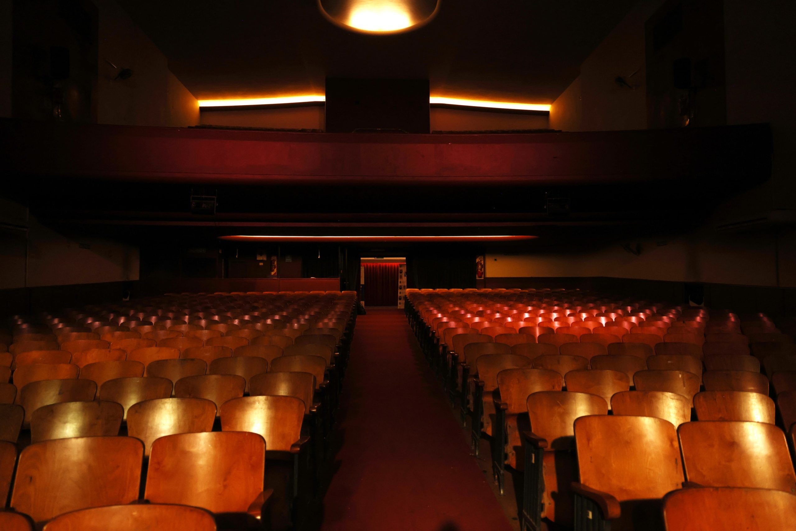 El Teatro Marín resulta imponente