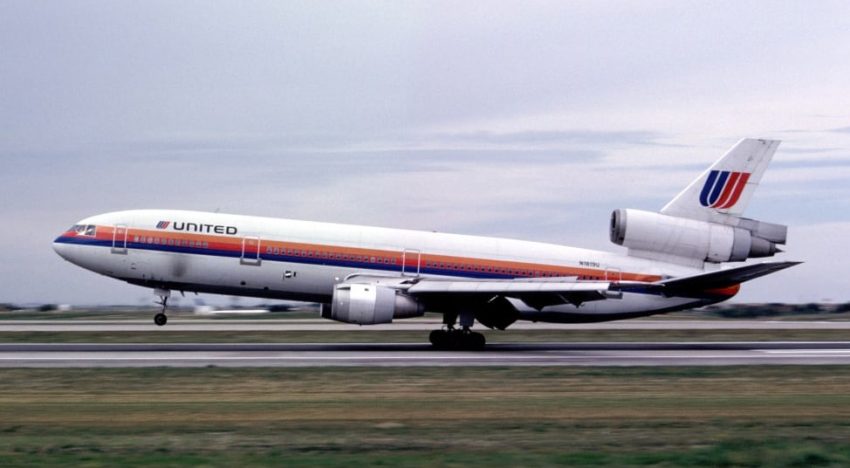 “No vamos a llegar a ningún aeropuerto”: la proeza del avión que sufrió una falla imposible y la maniobra que inventaron en vuelo