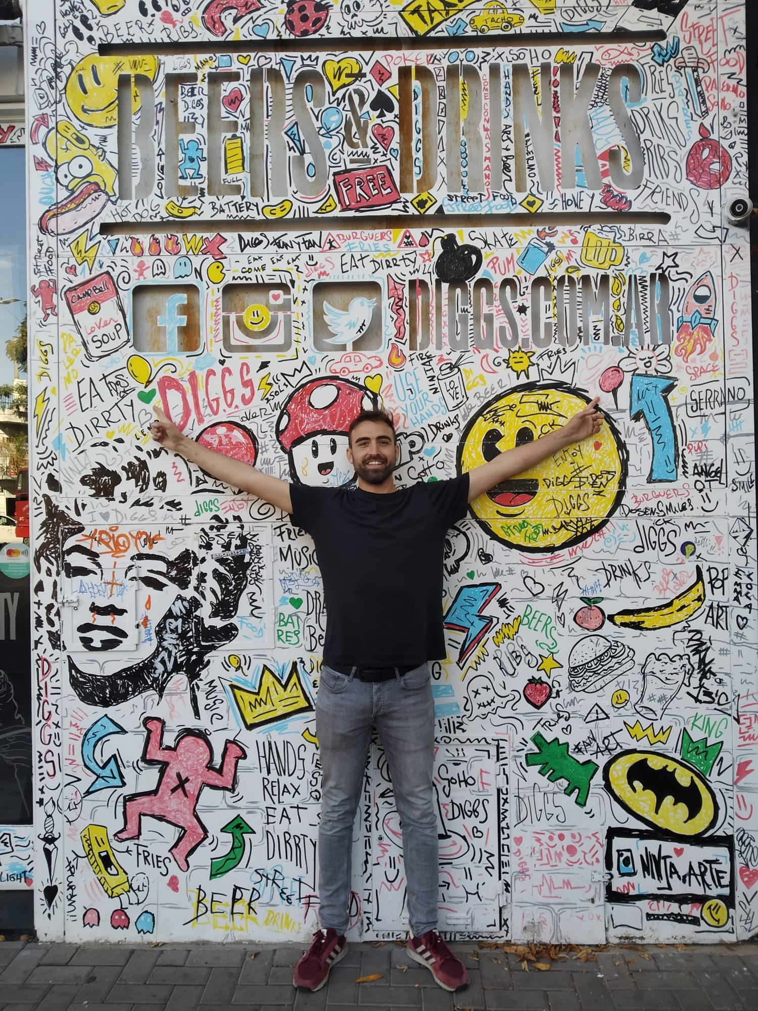 Recorriendo la ciudad y los grafitis