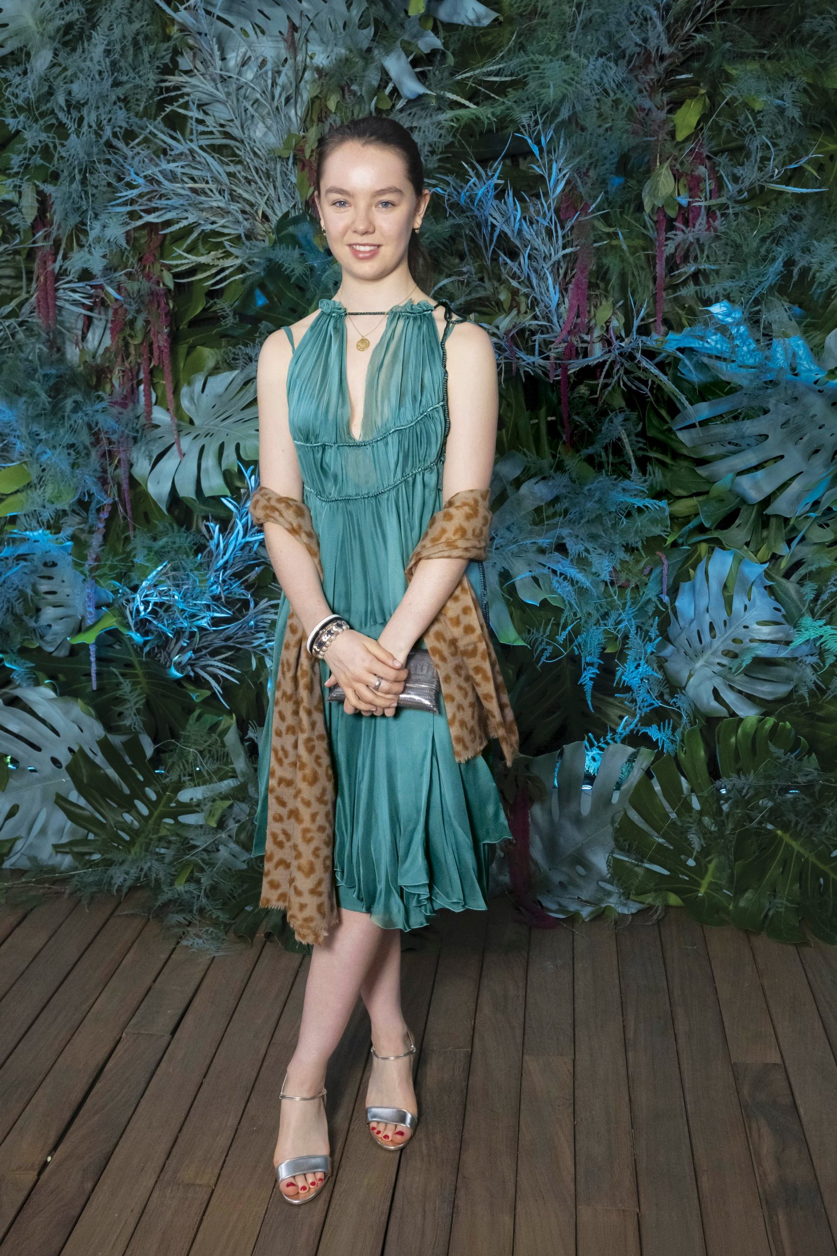 En mayo de 2019, para un desfile llevó un solero de gasa de seda de Alberta Ferretti