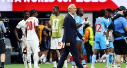 El entrenador de RD Congo se enteró de la muerte de su padre en plena conferencia de prensa tras la derrota ante Inglaterra