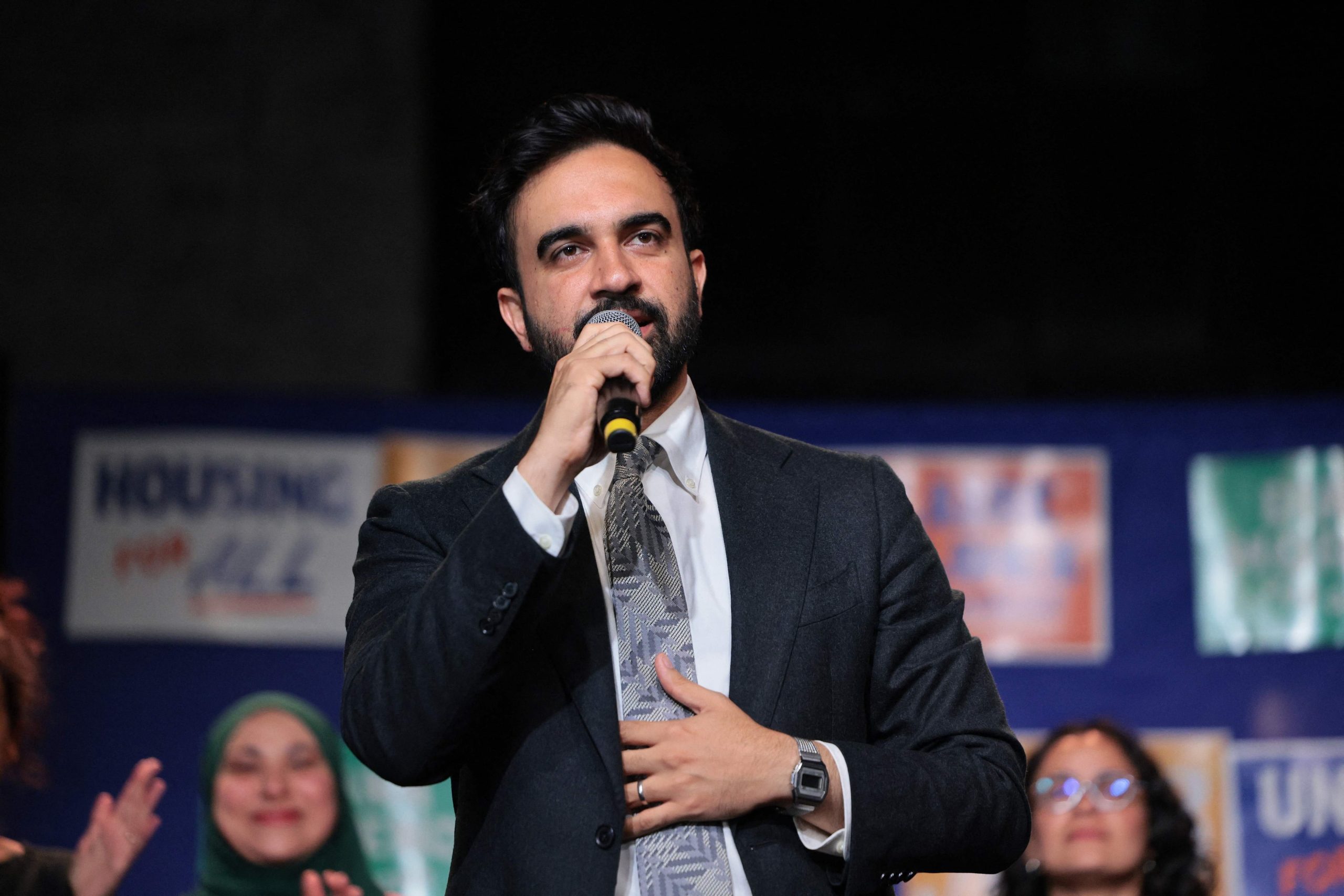 El objetivo de la iniciativa de Mamdani es promover la comunicación gubernamental en español para quienes hablen ese idioma