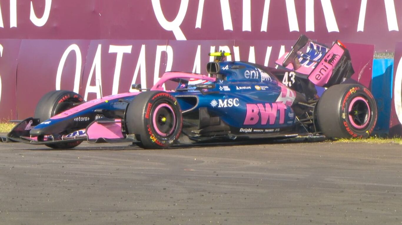 El argentino se despistó y tuvo un accidente en la curva 13. Afortunadamente no sufrió lesiones. (X@F1).