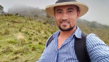 Pasaron 25 años creyendo que eran gemelos, hasta que una coincidencia reveló que habían crecido con el hermano equivocado
