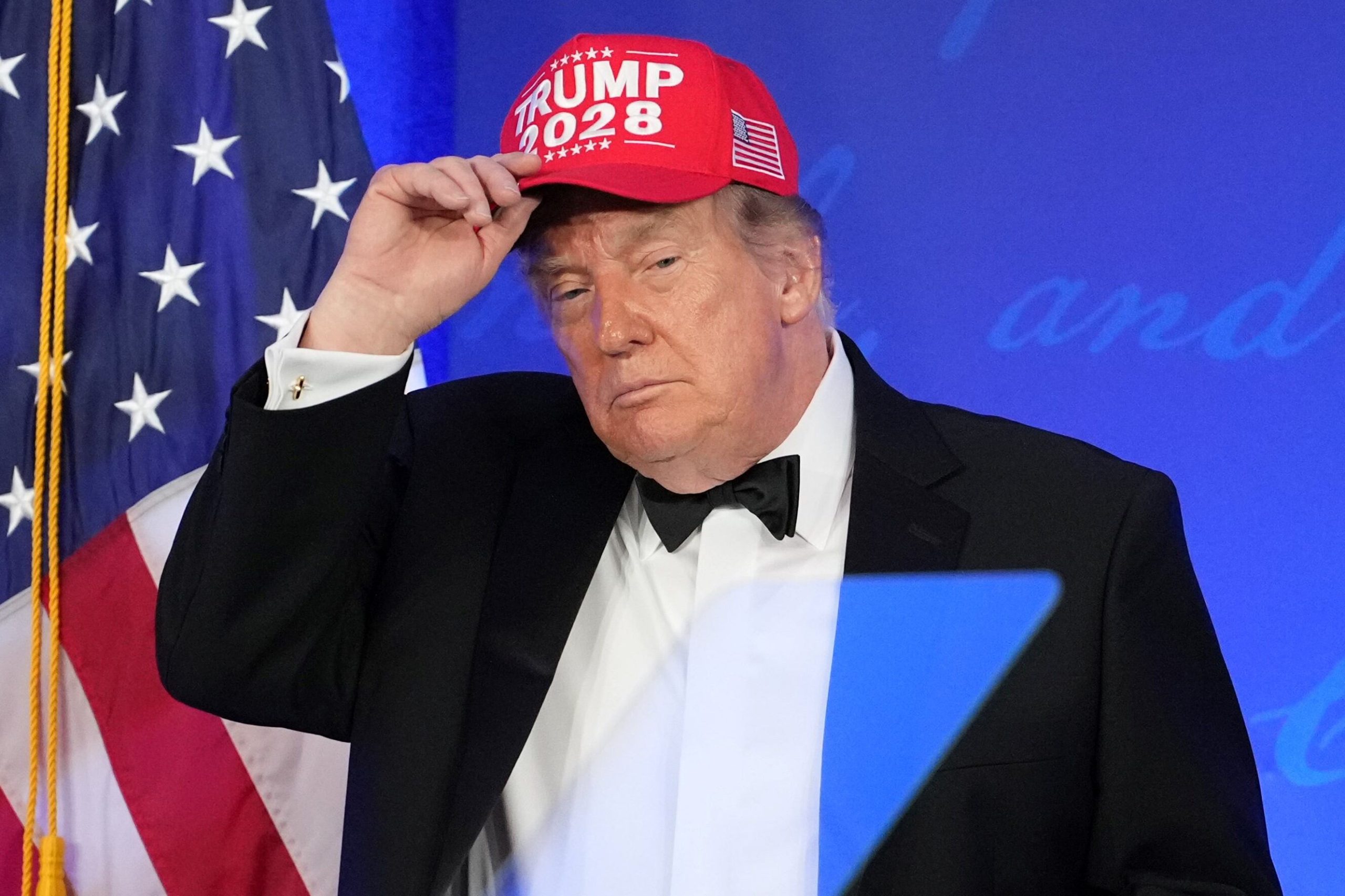 Donald Trump bromeó sobre un posible tercer mandato durante la cena de corresponsales de la Casa Blanca. (Foto: AP)