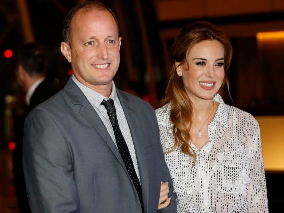 El intendente de Lomás, Martín Insaurralde, junto a su esposa, la modelo y vedette, Jésica Cirio