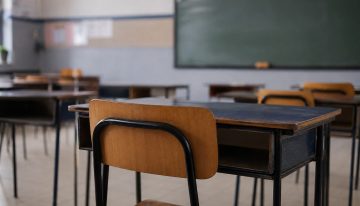 Un nene de 6 años murió tras ser golpeado por su maestra en una escuela