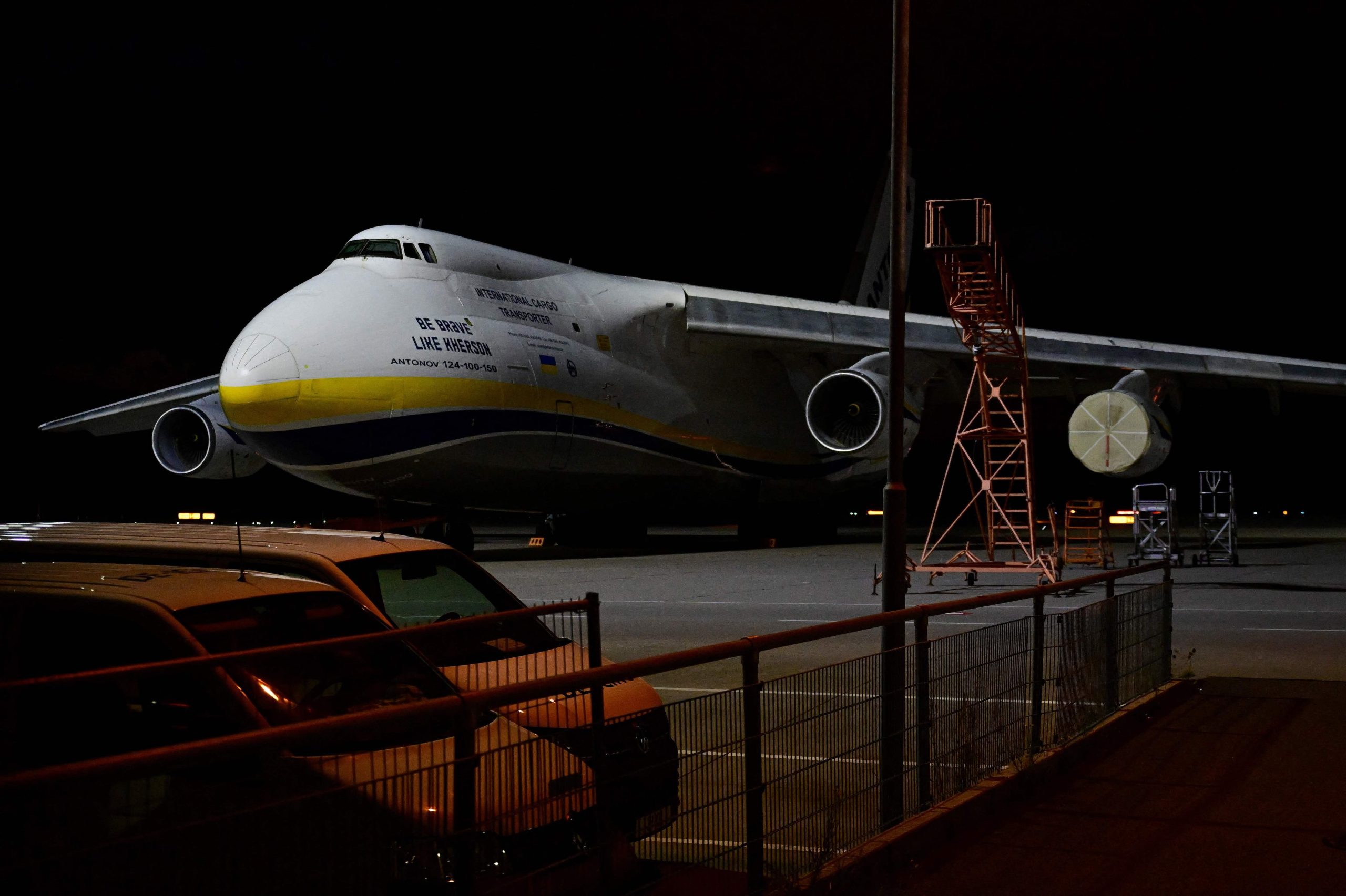 Un avión de carga ucraniano “Antonov” es fotografiado el 5 de agosto de 2026 en el aeropuerto alemán de Leipzig-Halle, en Schkeuditz, en el este de Alemania