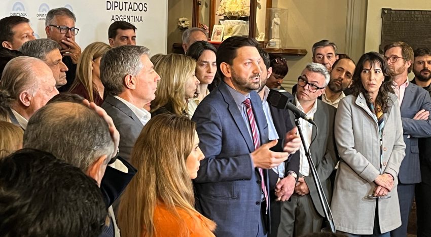 Diputados: la oposición convocó a una sesión especial para tratar la Emergencia en Discapacidad y proyectos sobre endeudamiento fa