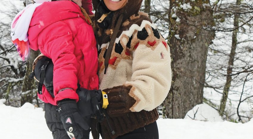 Pampita en la nieve. Pasó una semana en Villa La Angostura junto a sus hijos y coincidió con su ex, Benjamín Vicuña, en las pistas