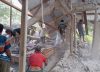 Un terremoto de magnitud 7,7 sacudió a Indonesia, provocó réplicas de hasta 6,9 y dejó al menos 47 muertos: los impactantes videos