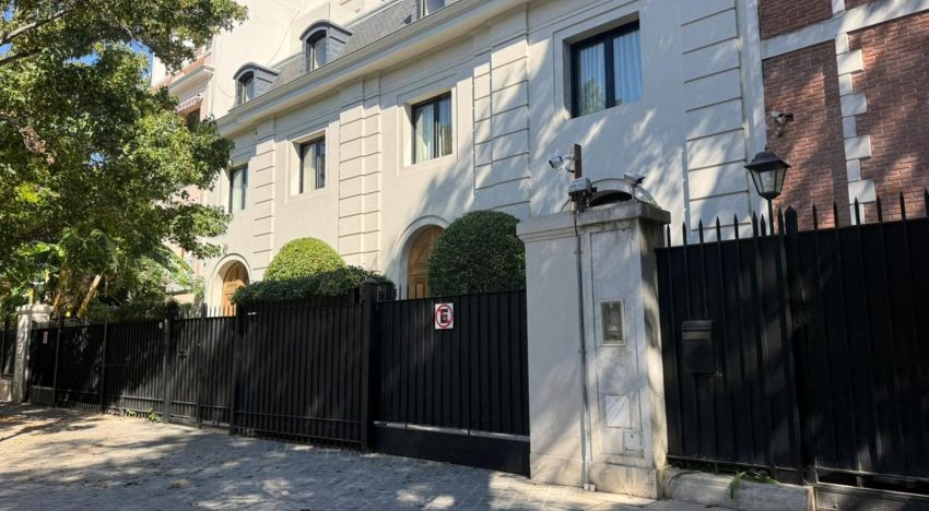 La mansión de US$12 millones de Peter Thiel en Buenos Aires quedó en el centro de una insólita protesta