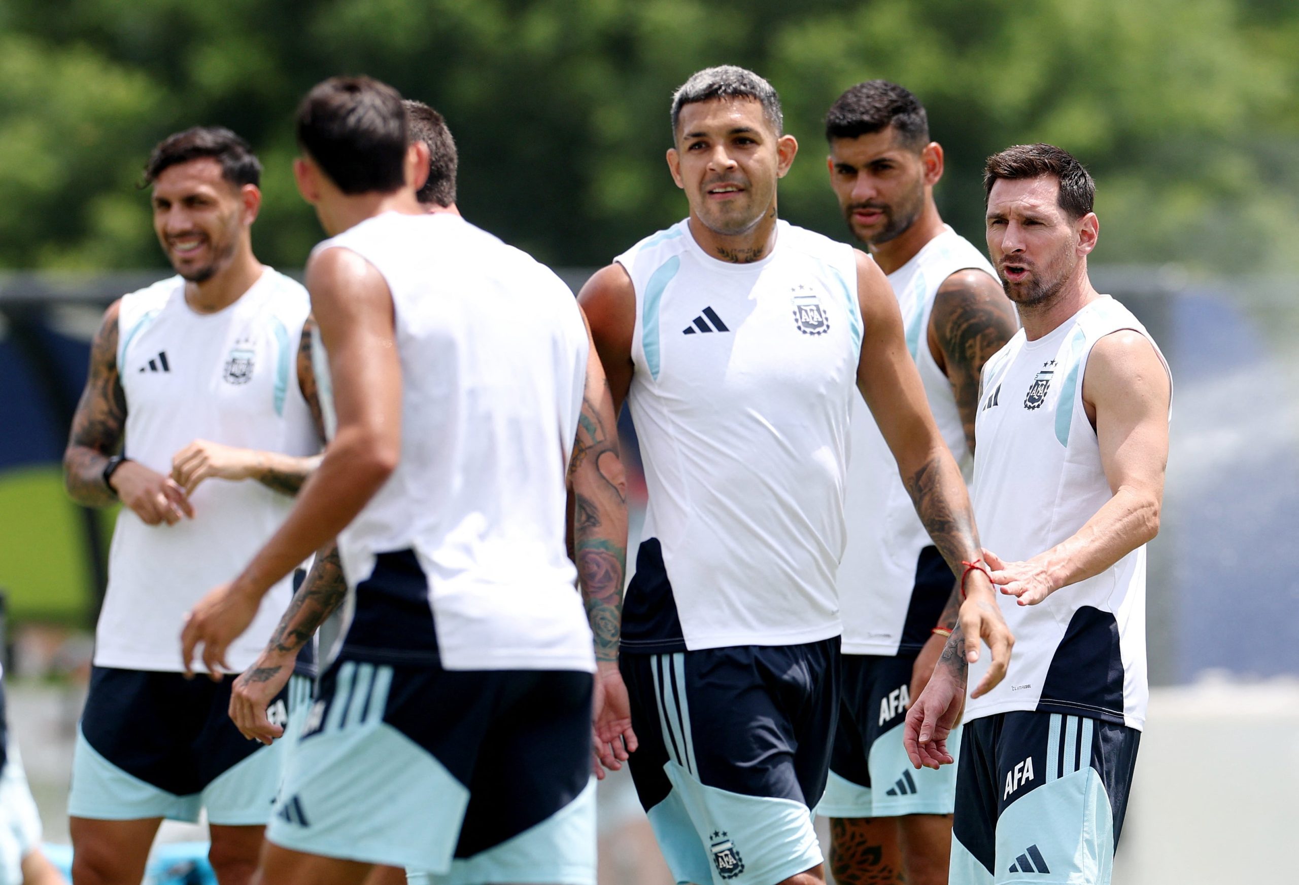 Facundo Medina jugó su primer Mundial con la Selección argentina y desmintió las teorías sobre la derrota del conjunto (foto: Reuters)