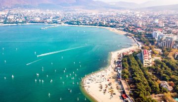 Un dron ucraniano impactó en una playa llena de bañistas en el mar Negro: al menos siete muertos y 40 heridos