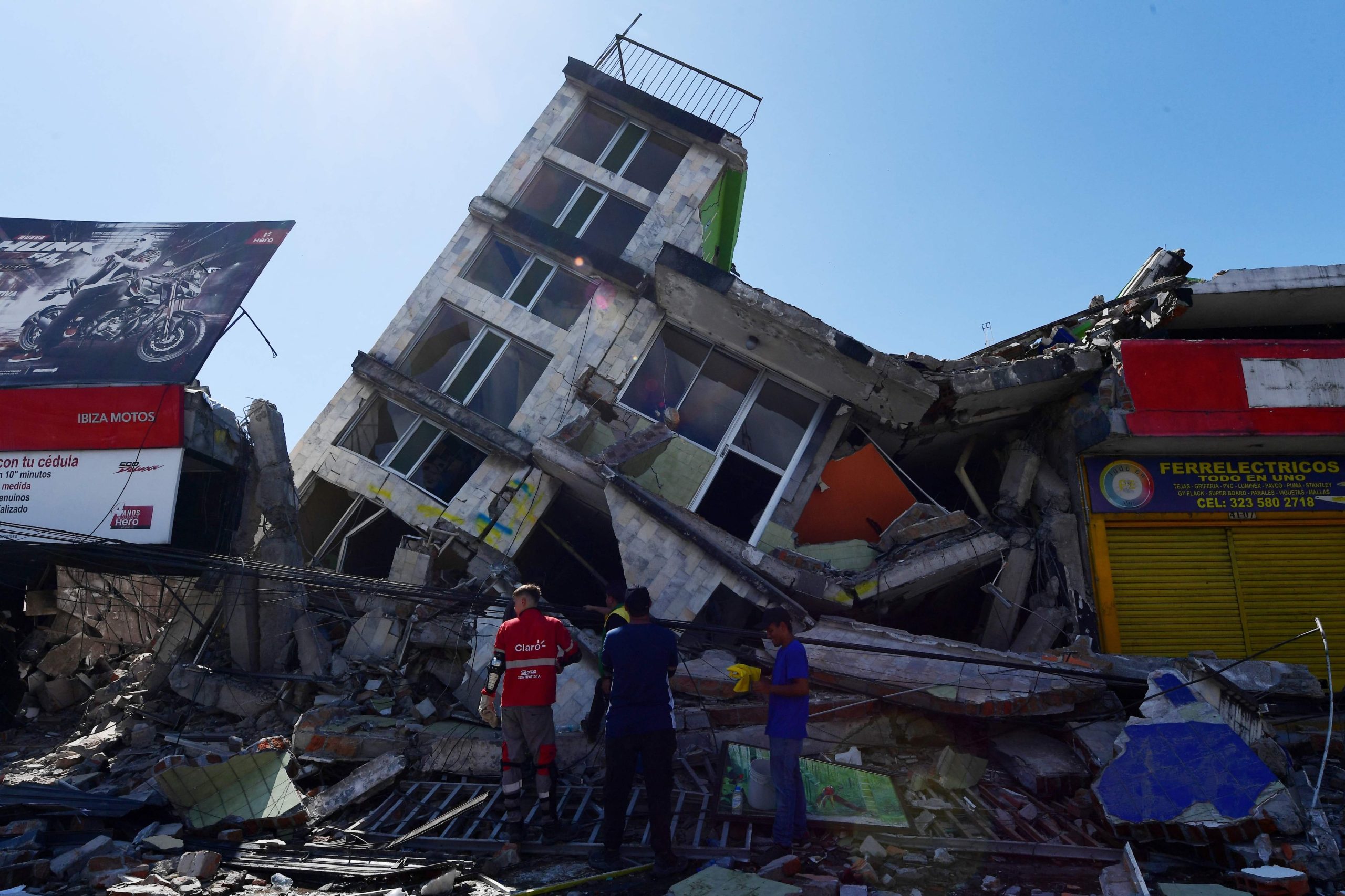 El terremoto que azotó gran parte de Colombia dejó al menos 111 muertos, además de numerosos heridos de gravedad