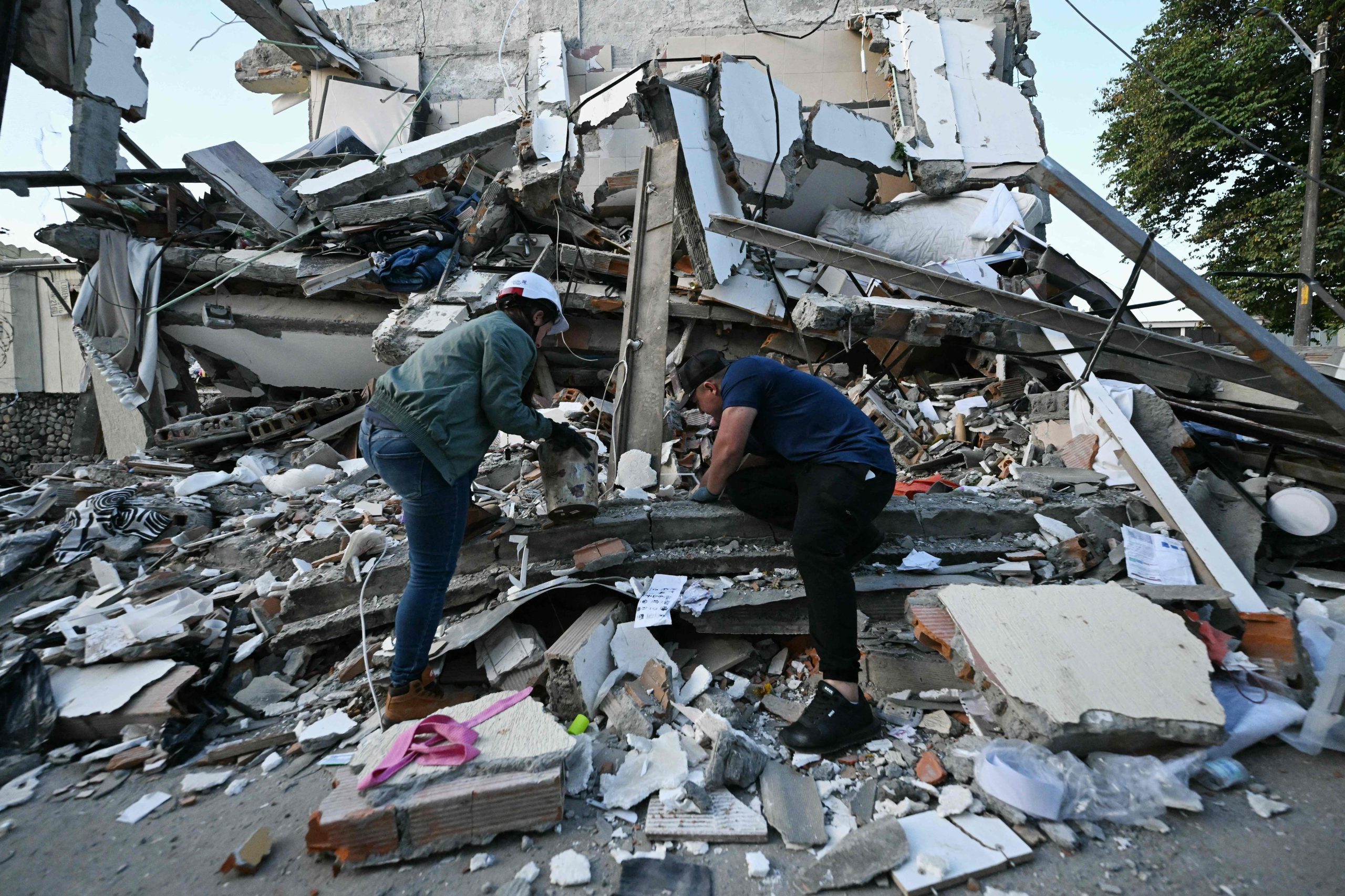 El terremoto en Colombia causó más de 100 muertos