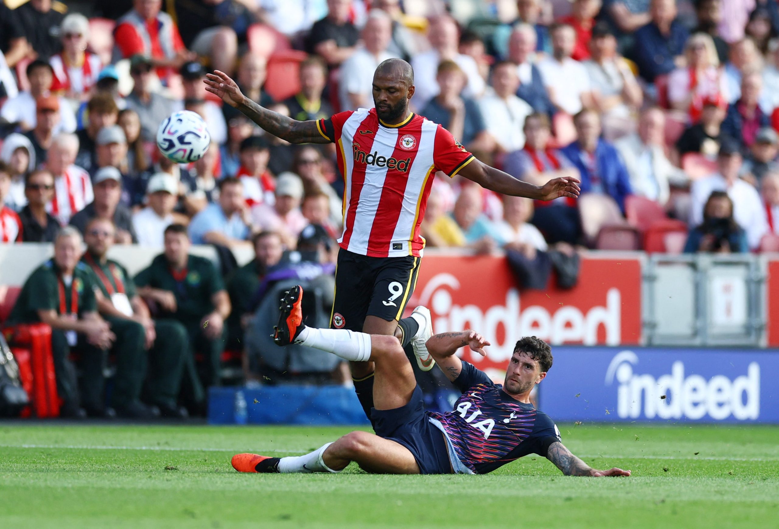 Brentford vs Tottenham por la fecha 1 de la Premier League del 2026.