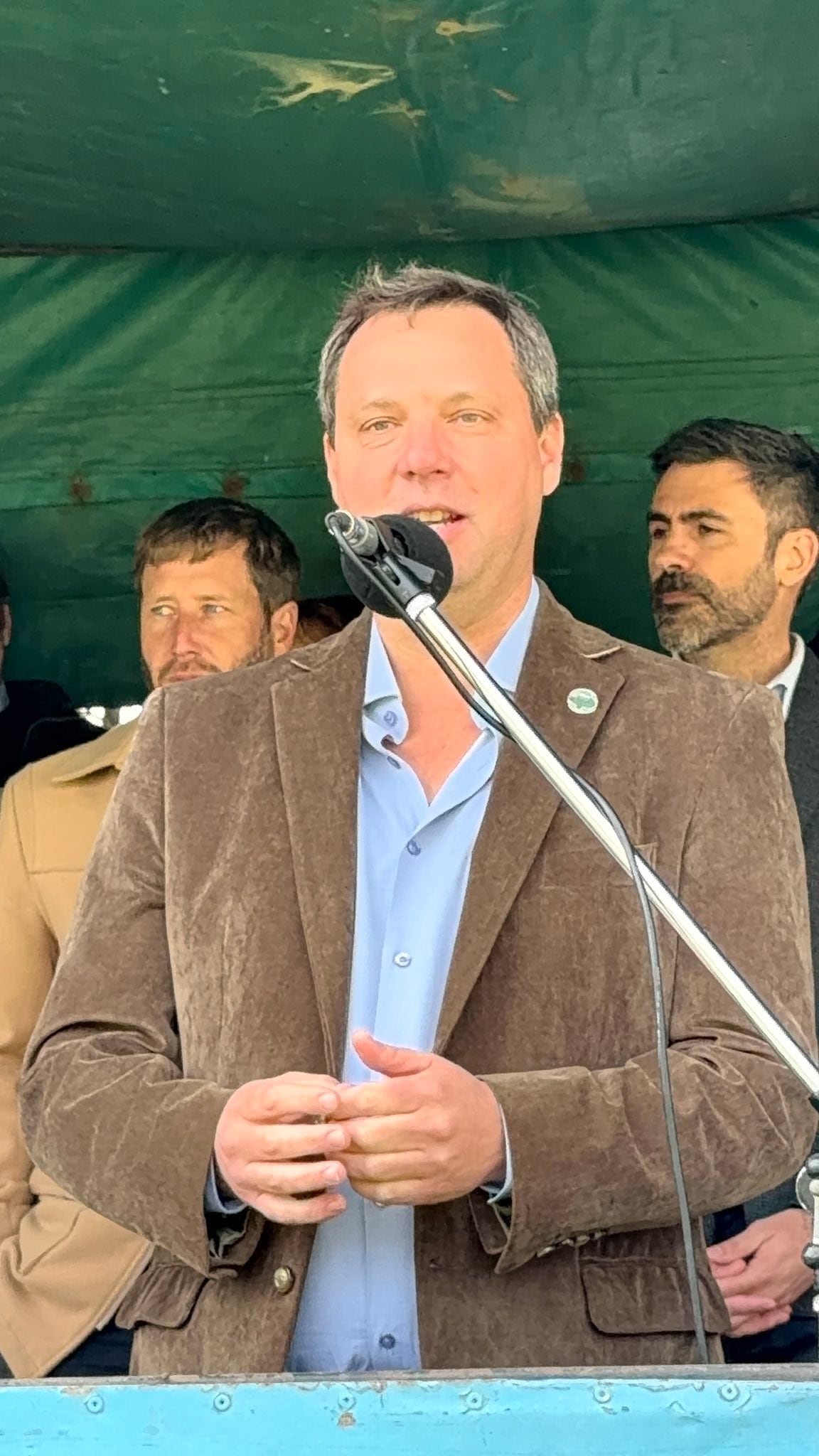 El presidente de CARBAP, Pablo Ginestet, durante su discurso inaugural, en el que exigió la eliminación de las retenciones y la mejora urgente de la infraestructura provincial. (Foto: X CARBAP).